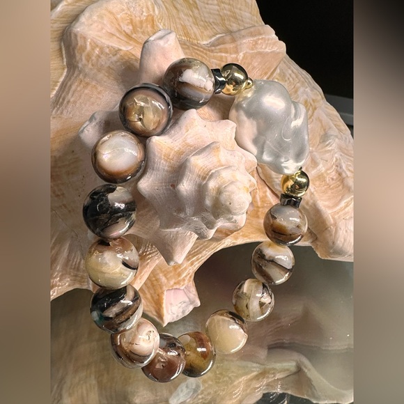 KING TROCHUS SHELL + BARROQUE SHELL PEARL NATURAL BRACELET size 7”” - Picture 2 of 12